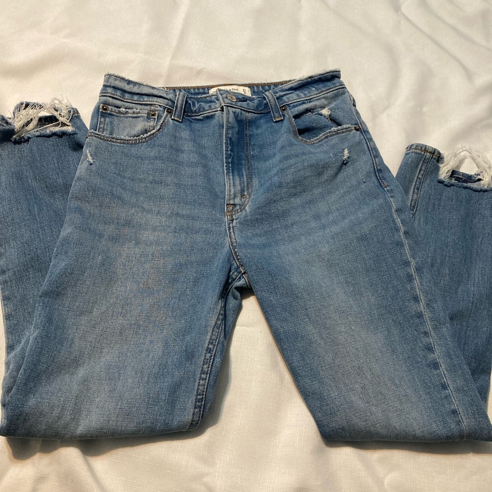 Abercrombie & Fitch The Skinny High Rise Jeans